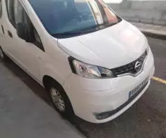 Furgoneta nv 200 en buen estado