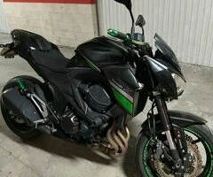 Kawasaki Z800e ABS deslimitada