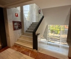 Una oficina que proyecta imagen profesional, en un entorno tranquilo, cómodo y seguro - 7