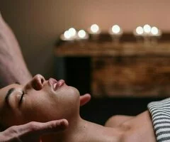 Masaje terapéutico y relajante (Deep connection massage)