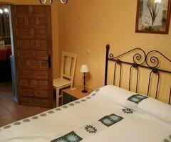 Casa con finca para reformar - 9