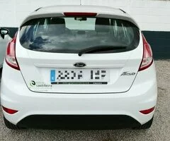 🚗 Alquiler Ford Fiesta en Vigo – Desde 24,99€/día ✅ Seguro incluido