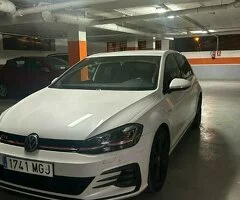Volkswagen Golf GTI Performance - 5