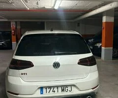 Volkswagen Golf GTI Performance - 7