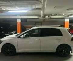 Volkswagen Golf GTI Performance - 9