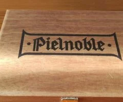 Billetera de Piel Noble