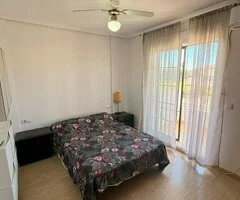 Luminoso dúplex en el mojón