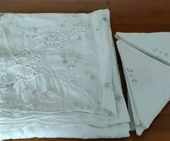 Manteleria blanca bordada - 2