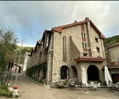 • Camarera/o de piso /Camarera/o para bar y comedor - 4