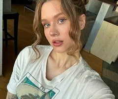 Escort disponible ahora, cariño - 2