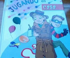 Libro infantil   Jugando en casa
