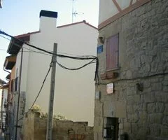 PARCELA EN EL CENTRO DE OYÓN DE 45M2