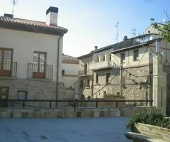 PARCELA EN EL CENTRO DE OYÓN DE 45M2 - 3