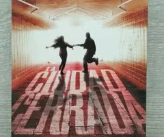 Libro juvenil La ciudad cerrada - 3