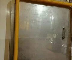 se venden puertas de camaras - 2