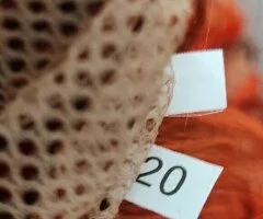 Peluca sintética color naranja - 9