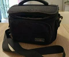 Kit completo de cámara Canon EOS 2000D con accesorios. - 8