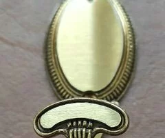 Sujeta cortinas metal