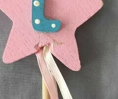 Varita madera artesanal con letra "L" - 6