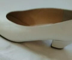 Zapatos blancos clásicos - 6