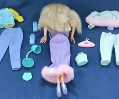 Barbie original con accesorios - 2