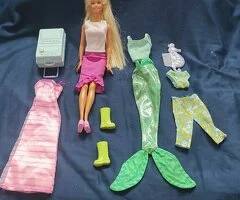 Barbie original y accesorios varios - 2