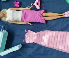 Barbie original y accesorios varios - 3