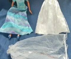 Muñeca de Jasmine. Película Aladdin Disney