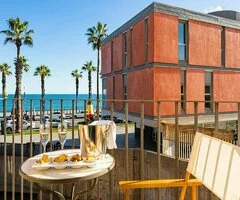 Elegante Apartamento en el Corazón de la Barceloneta, a 2 Minutos de la Playa