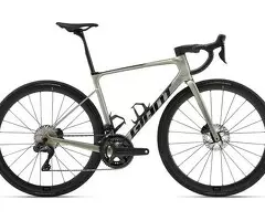 2024 Giant Defy Advanced SL 1 Road Bike ( PIENARBIKESHOP )