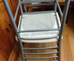 2  SILLAS  DE  HIERRO  TAPIZADAS 15  € - 9