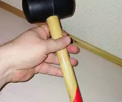 MAZO  -  MARTILLO  DE  GOMA  5  € - 3