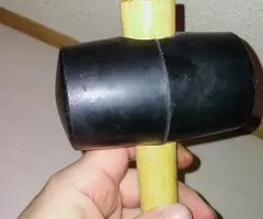 MAZO  -  MARTILLO  DE  GOMA  5  € - 6