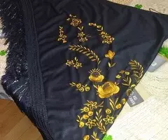 MANTÓN  BORDADO  NEGRO  Y  ORO  150  € - 6