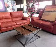 Mesa marrón metálica