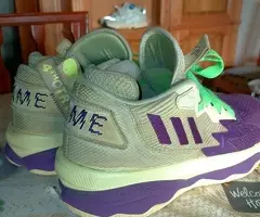 ADIDAS  DAME  8  25  € - 8