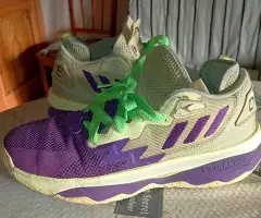 ADIDAS  DAME  8  25  € - 9