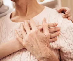 Se busca chica interna