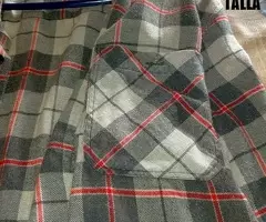 LOTE  DE  5  CAMISAS  15  € - 10