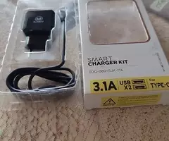 CARGADOR DE MÓVIL TIPO C 10 € - 7