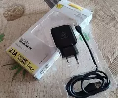 CARGADOR DE MÓVIL TIPO C 10 € - 10