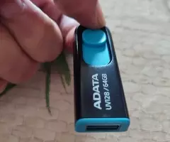 PENDRIVE  ADATA  64  GB  6  € - 9