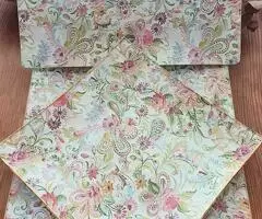 Fuentes y platos decorados a mano