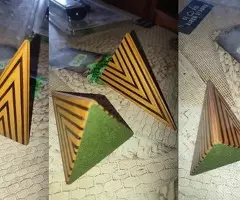 PIRÁMIDES  DECORATIVAS  10  € - 2