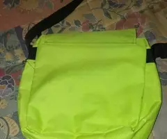 BANDOLERA PEQUEÑA COLOR LIMA 5 € - 10