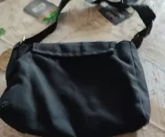 BOLSO  PEQUEÑO  NEGRO  5  € - 6