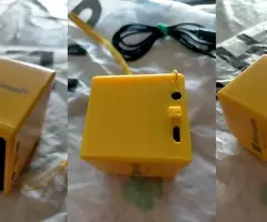ALTAVOZ  AMARILLO  DE  MICROSOFT  5  € - 3
