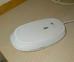 RATÓN  BLANCO  HP  Y  RATÓN  NEGRO  LOGITECH  8  € - 8