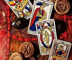 Tarot real y fiable al 806 002 555 – solo 0,42€/minuto.