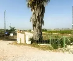 Venta terreno rustico con nave Torremendo